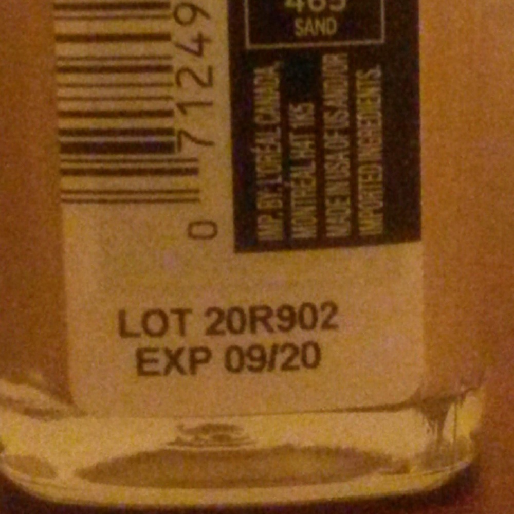 L'Oreal Infallible Foundation - GONE - Picture 6 of 8